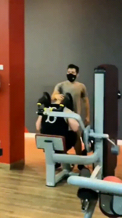 Fitnesslügen: Sechs Wochen später und der einzige Zuwachs ist meine Faulheit Fitness, Komische Begebenheiten des Lebens, Lügen, Muskeln | Die Kirche des heiligen Al Bundy 5. März 2024 9