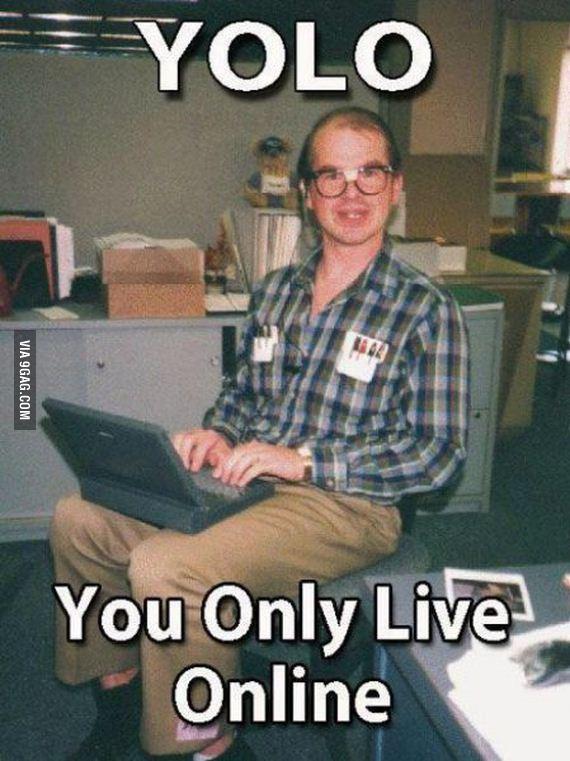 YOLO Parodie You only live online Komische Familienabenteuer und schräge Verwandtschaft Gen-Z Abkürzungen: Deine Kinder sprechen in Rätseln, und du bist der DAU Kinder, Komische Begebenheiten des Lebens, Ratschlag, Wissen zum lachen | Die Kirche des heiligen Al Bundy 8. September 2024 26