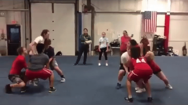 Puschel-Power - Das unbekannte Leben eines Cheerleaders Komische Begebenheiten des Lebens, Lustiges, Sport | Die Kirche des heiligen Al Bundy 4. Mai 2023 9