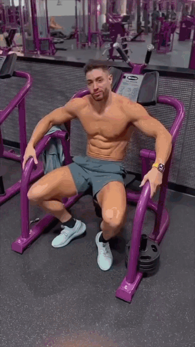 Fitnesslügen: Sechs Wochen später und der einzige Zuwachs ist meine Faulheit Fitness, Komische Begebenheiten des Lebens, Lügen, Muskeln | Die Kirche des heiligen Al Bundy 5. März 2024 3