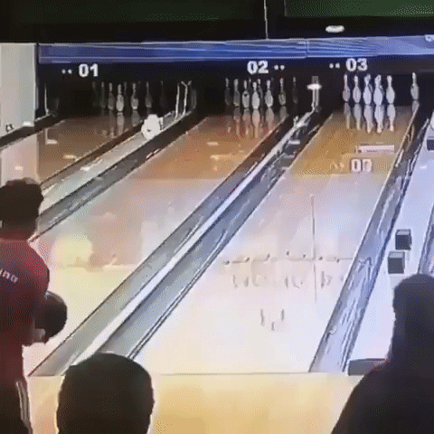 Bowling: Eine Odyssee von verschwitzten Schuhen, verlorenen Hoffnungen und fliegenden Kugeln Entspannung, Freizeit, Hobby, Komische Begebenheiten des Lebens, Öffentlichkeit, Sport | Die Kirche des heiligen Al Bundy 2. April 2023 8