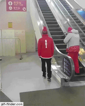 Chaos auf der Rolltreppe komisches zum lachen%20(5) Wissenswertes mit Witz und Humor Rolltreppen – Die unberechenbaren Wesen zwischen Stockwerk 1 und 2 Komische Begebenheiten des Lebens, Lustiges über das Leben, Öffentlichkeit, Technik | Die Kirche des heiligen Al Bundy 30. September 2023 5