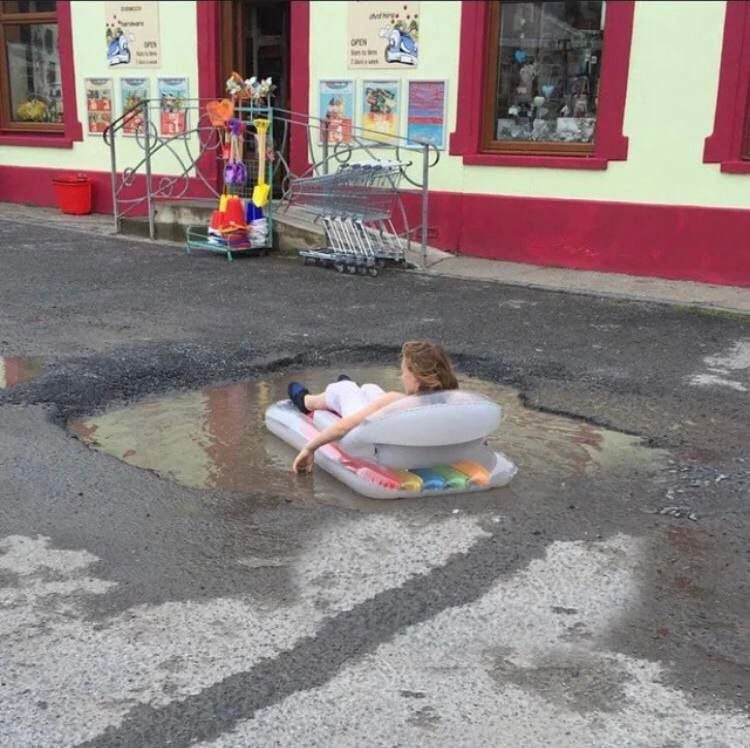 Humorvolle Sommer Fotos Wenn die Hitze uns schwitzen laesst%20(1) Lustiges über Umwelt, Wetter & Jahreszeitenhumor Schwitzen bis zum Umfallen – Die Sauna namens Sommer! Hitzewelle, Komische Begebenheiten des Lebens, Sommer | Die Kirche des heiligen Al Bundy 18. Juni 2023 7