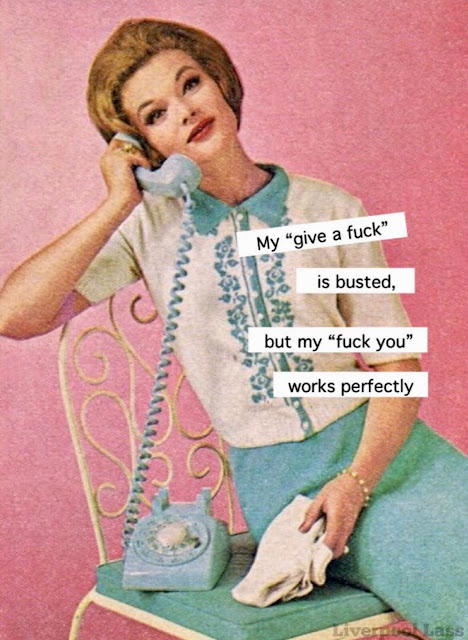 Vintage Frauen am Telefon: Das lustige Chatterbox-Stereotyp der Vergangenheit Frau | Die Kirche des heiligen Al Bundy 1. November 2023 6