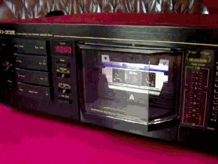 Vintage Kult Kassetten witzige Nostalgie%20(5) Vintage Humor Blog Von Mixtapes und Bandsalat: Warum Kassetten ein Kult waren Technik, Vergangenheit | Die Kirche des heiligen Al Bundy 1. November 2023 3