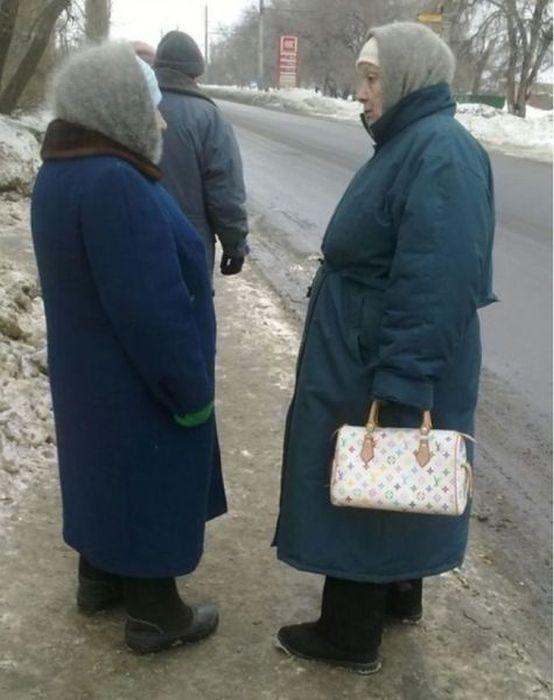 Louis Vuitton witzige Bilder Luxusmarke tragen%20(7) Lach dich schlapp: Lustige Bilder für den Spaßfaktor Louis Vuitton lustig: Warum Luxusmarken unseren Verstand (und Geldbeutel) erobern Lustige Bilder, Mode | Die Kirche des heiligen Al Bundy 24. November 2023 5