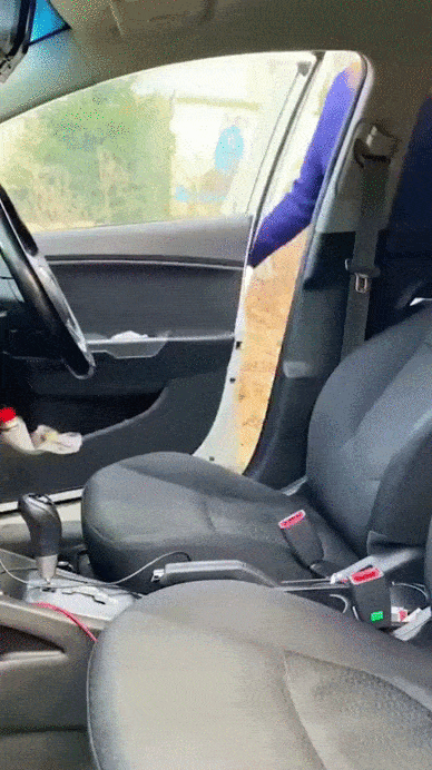Lustige Bilder Familienauto im Einsatz%20(10) Komische Familienabenteuer und schräge Verwandtschaft Das Familienauto: Zweites Zuhause oder Mülldeponien auf Rädern? Auto, Familie, Komische Begebenheiten des Lebens | Die Kirche des heiligen Al Bundy 28. Mai 2023 1