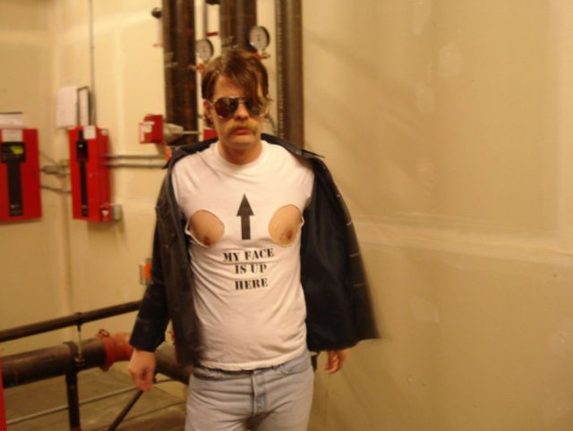 Die neue Coolness - Wenn Schlabberlook und Flecken zum Statussymbol werden Fashion, Komische Begebenheiten des Lebens, Wissen zum lachen | Die Kirche des heiligen Al Bundy 12. August 2023 5