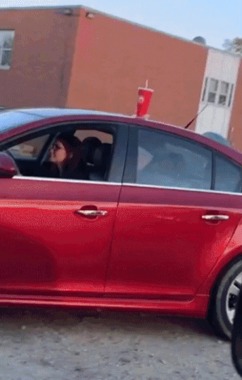 Lustige Bilder Familienauto im Einsatz%20(8) Komische Familienabenteuer und schräge Verwandtschaft Das Familienauto: Zweites Zuhause oder Mülldeponien auf Rädern? Auto, Familie, Komische Begebenheiten des Lebens | Die Kirche des heiligen Al Bundy 28. Mai 2023 6