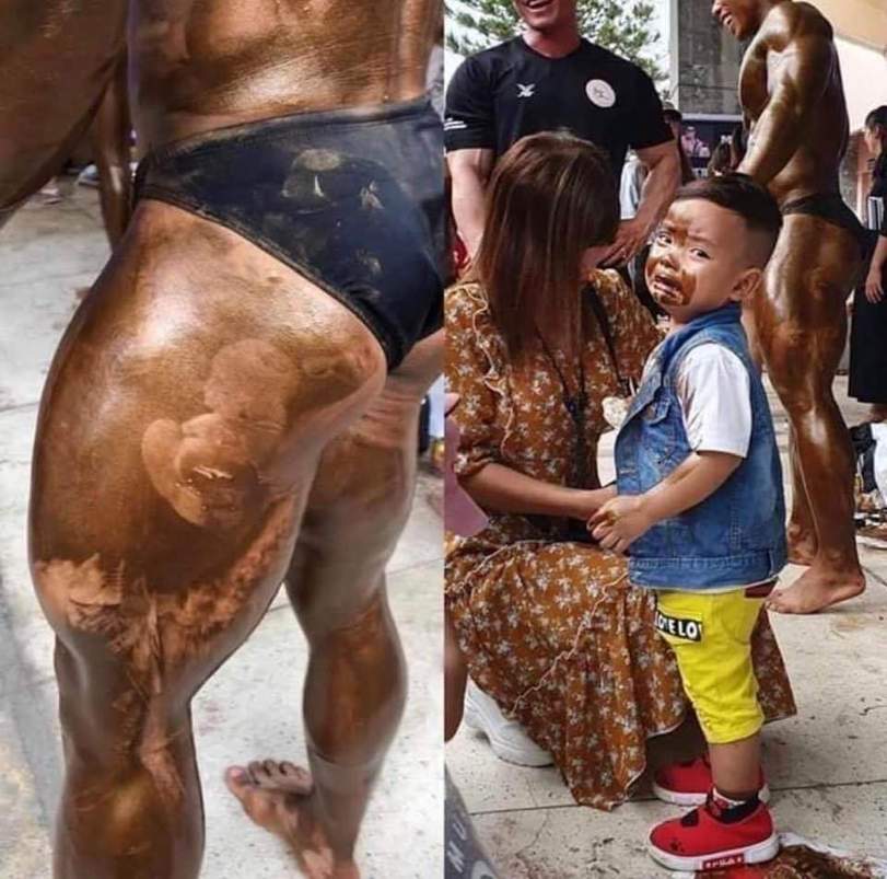 Bodybuilder mit Br%C3%A4unungscreme lustig%20(8) Frauenhumor: Lachflash mit weiblichem Twist Was passiert, wenn man sich in Bräunungscreme badet? Ein Tag im Leben einer wandelnden Möhre Frau, Komische Begebenheiten des Lebens, Styling, Wissen zum lachen | Die Kirche des heiligen Al Bundy 4. August 2023 2