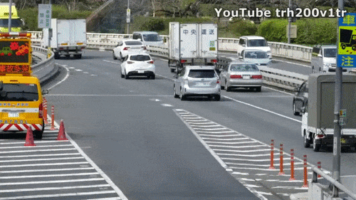 Verkehrskomödien im Alltag: Die lustigsten und absurdesten Situationen auf der Straße Auto, Komische Begebenheiten des Lebens, Lustiges | Die Kirche des heiligen Al Bundy 22. Juli 2023 2
