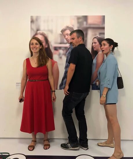 Distracted Boyfriend Models Lach dich schlapp: Lustige Bilder für den Spaßfaktor Distracted Boyfriend-Meme: Der abgelenkte Freund bin wohl ich 😊 Beziehung, Erklärung, Lustige Bilder, Lustiges zu Mann & Frau | Die Kirche des heiligen Al Bundy 4. September 2024 10