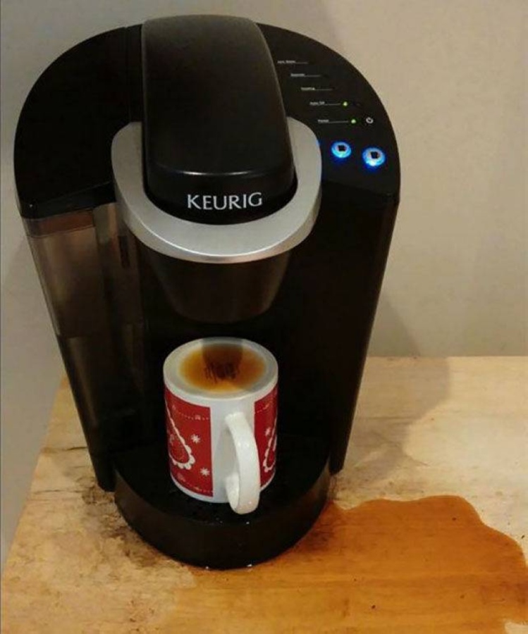 Kaffee wachmacher am Morgen lustige Fotos%20(2) Kaffee-Klatsch und Koffein-Komik Kaffee – Der unerlässliche Weckruf oder das Lebenselixier der Untoten? Am Morgen, Kaffee, Komische Begebenheiten des Lebens | Die Kirche des heiligen Al Bundy 24. Mai 2023 10