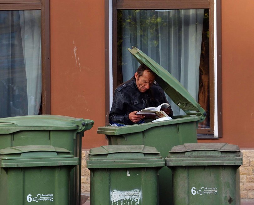 Schreckliche Nachbarn vor den man fliehen m%C3%B6chte%20(6) Heitere Haushaltsmomente mit einem Augenzwinkern Ein Nachbar zum Davonlaufen – Der Weg zur ultimativen Nachbarschaftsplage Beschweren, Komische Begebenheiten des Lebens, Lustiges über Nachbarn | Die Kirche des heiligen Al Bundy 11. August 2023 12