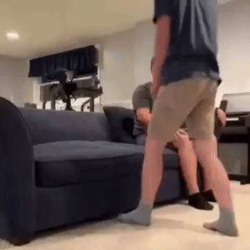 Comedy Blog Anziehungskraft vom bequemen Sofa lustig%20(2) Freizeit mit Freude: Entspannung, pur Warum hat mein Sofa eine größere Anziehungskraft als mein Partner? Beziehung, Humorvolle Alltagsgeschichten, Nachdenkliches, Sofa, Zuhause | Die Kirche des heiligen Al Bundy 29. Juni 2023 9