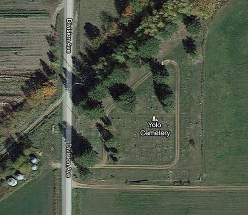 YOLO Friedhof Google Maps Komische Familienabenteuer und schräge Verwandtschaft Gen-Z Abkürzungen: Deine Kinder sprechen in Rätseln, und du bist der DAU Kinder, Komische Begebenheiten des Lebens, Ratschlag, Wissen zum lachen | Die Kirche des heiligen Al Bundy 8. September 2024 25