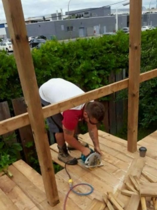 Arbeiten auf einer Baustelle - Der surreale Zirkus des Bauspektakels Arbeit, Lustige Menschen, Lustiges | Die Kirche des heiligen Al Bundy 14. April 2023 6