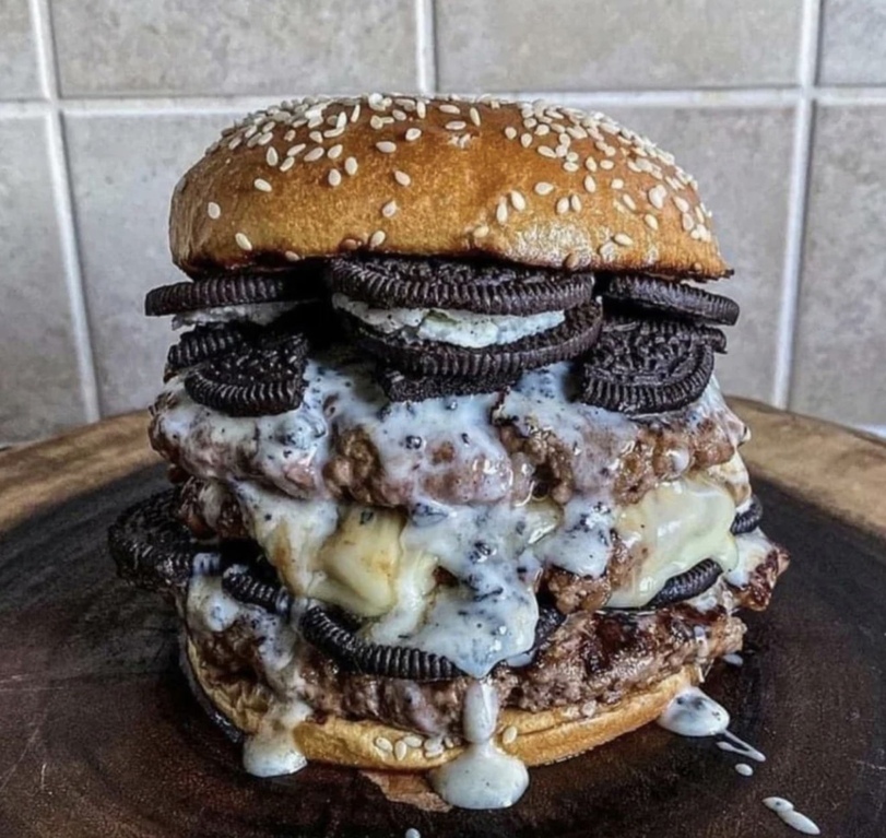 Essen Hamburger mit Oreo Keksen Männliche Marotten: Lustiges aus der Männerdomäne Essen - Leckerer Hamburgerkreation mit Oreo Keksen