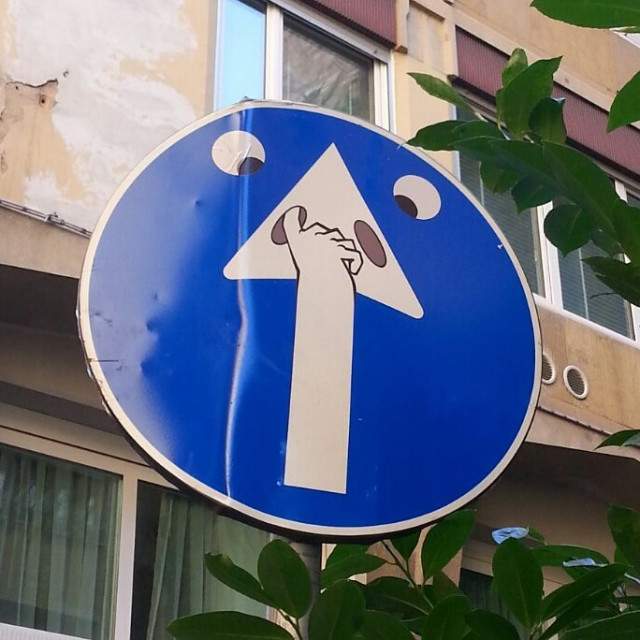 Lustige Verkehrs Verbotsschilder%20(10) Menschliche Marotten: Lustige Geschichten aus dem Leben Lachen über Verbote! Wie unser Alltag zur No-Go-Area wird Alltag, Komische Begebenheiten des Lebens, Lustiges über das Leben | Die Kirche des heiligen Al Bundy 10. Oktober 2023 5