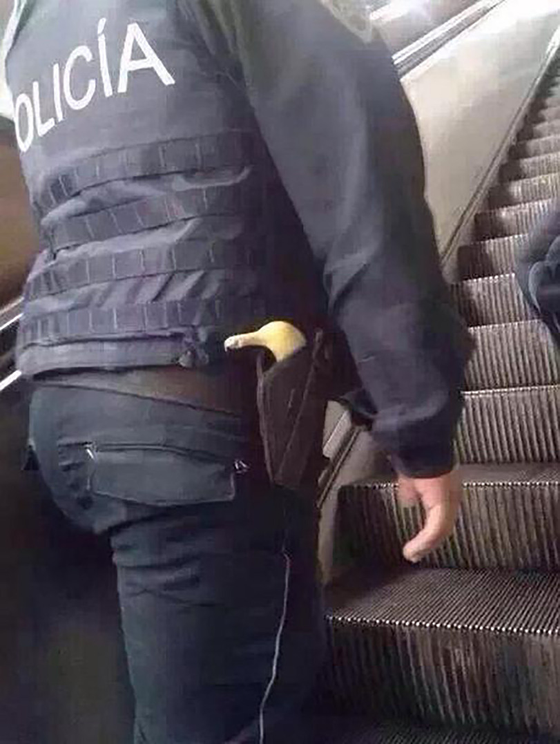 Doppeldeutige Bananen Humor Bilder%20(8) Wissenswertes mit Witz und Humor Warum ist die Banane krumm? - Die witzige Antwort über unser doppeldeutiges Verlangen Komische Begebenheiten des Lebens, Wissen zum lachen | Die Kirche des heiligen Al Bundy 3. August 2023 8