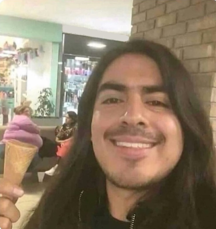 Selfie dicke rosane Eiscream in Waffel Lach dich schlapp: Lustige Bilder für den Spaßfaktor Das Leben als Online-Lachnummer - Humor im Zeitalter der sozialen Medien Internet, Lustige Bilder, Lustige Menschen | Die Kirche des heiligen Al Bundy 27. April 2023 5