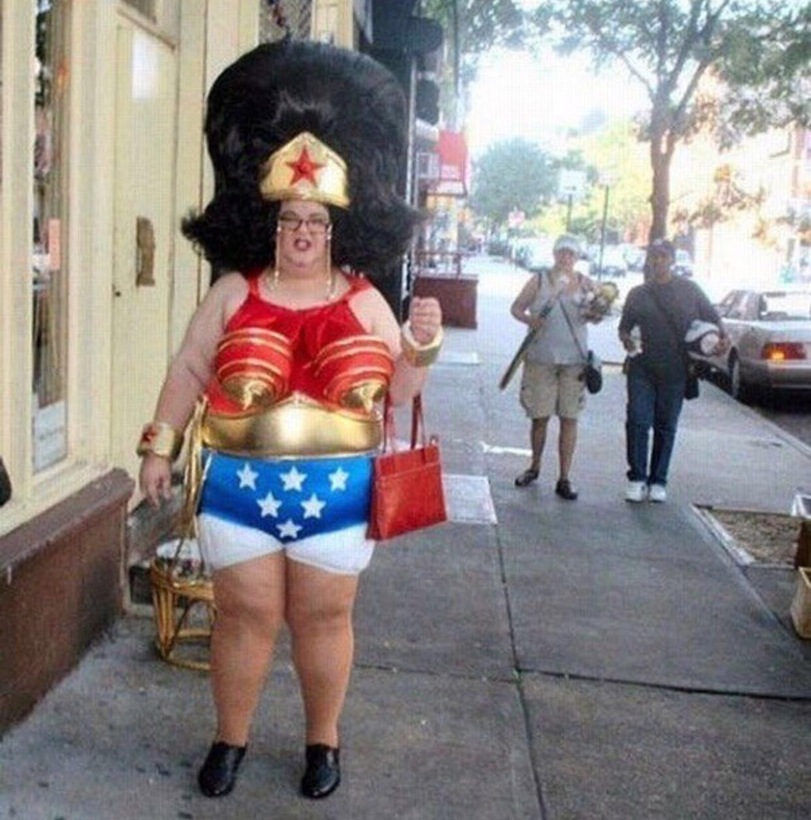 Superheld sein für Dummies - Wie man im Pyjama die Welt rettet und dabei gut aussieht! Komische Begebenheiten des Lebens, Lustiges, Ratschlag | Die Kirche des heiligen Al Bundy 3. Juli 2023 4