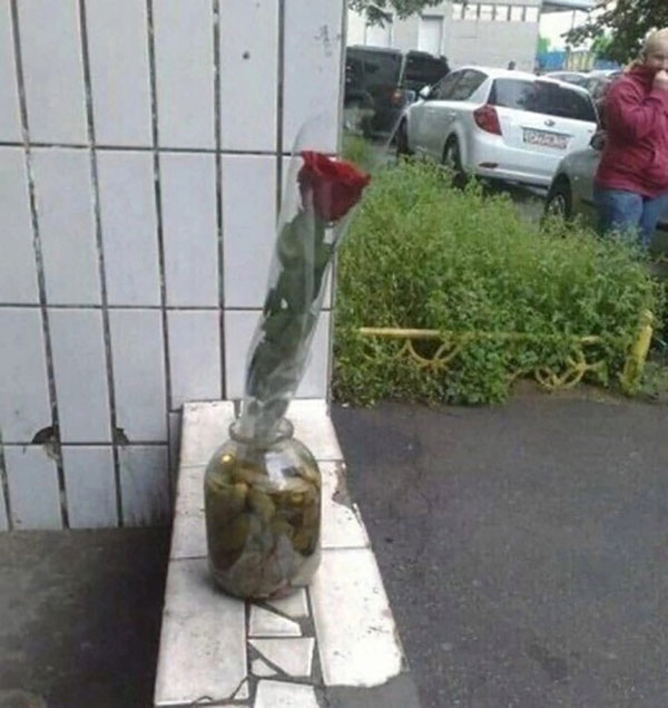Humorvolle Romantik Bilder zum lachen%20(4) Ehechaos und Beziehungsspaß - Amüsante Liebeserlebnisse Romantische Erlebnisse - Comedy of Errors: Wenn das Kerzenlicht die Tischdecke in Flammen setzt Beziehung, Komische Begebenheiten des Lebens, Liebesleben | Die Kirche des heiligen Al Bundy 1. August 2023 13