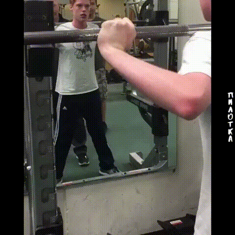Bodybuilding lustig Eitelkeit beim Muskelaufbau%20(9) Muskelkraft und Schenkelklopfer: Fitness mit Humor Wieso können Bodybuilder keinen Spiegel passieren, ohne ihre Muskeln anzuspannen? Fitness, Komische Begebenheiten des Lebens, Muskeln | Die Kirche des heiligen Al Bundy 2. August 2023 7