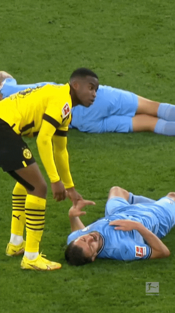 Die besten Fussball Momente der Vergangenheit%20(18) Lach dich schlapp: Lustige Bilder für den Spaßfaktor Torwart-Trottel und Spieler-Fails: Fußballhumor in Bildern und Gifs Lustige Bilder, Lustiges, Sport | Die Kirche des heiligen Al Bundy 15. Juni 2024 8
