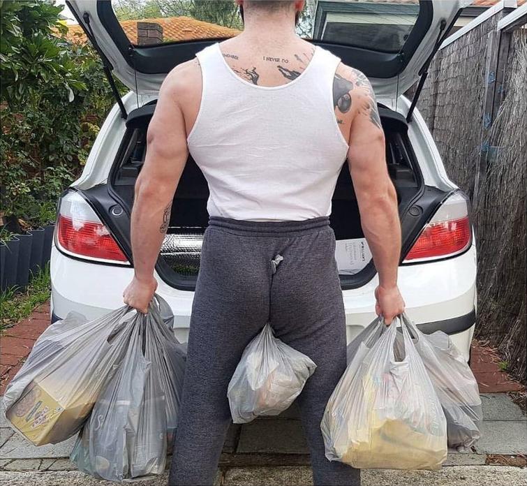 Wie Mann zum Macho wird witzige Bilder Gifs%20(9) Männliche Marotten: Lustiges aus der Männerdomäne Masseaufbau für die Hoden: Wie du ein echter Macho wirst! Komische Begebenheiten des Lebens, Männer, Männerentwicklung, Tipps | Die Kirche des heiligen Al Bundy 11. Juni 2024 24