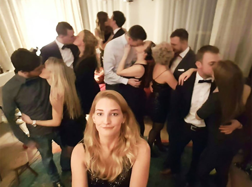Happy Single: Weil Liebe überbewertet ist Einsamkeit, Komische Begebenheiten des Lebens, Liebesleben | Die Kirche des heiligen Al Bundy 3. Februar 2024 12