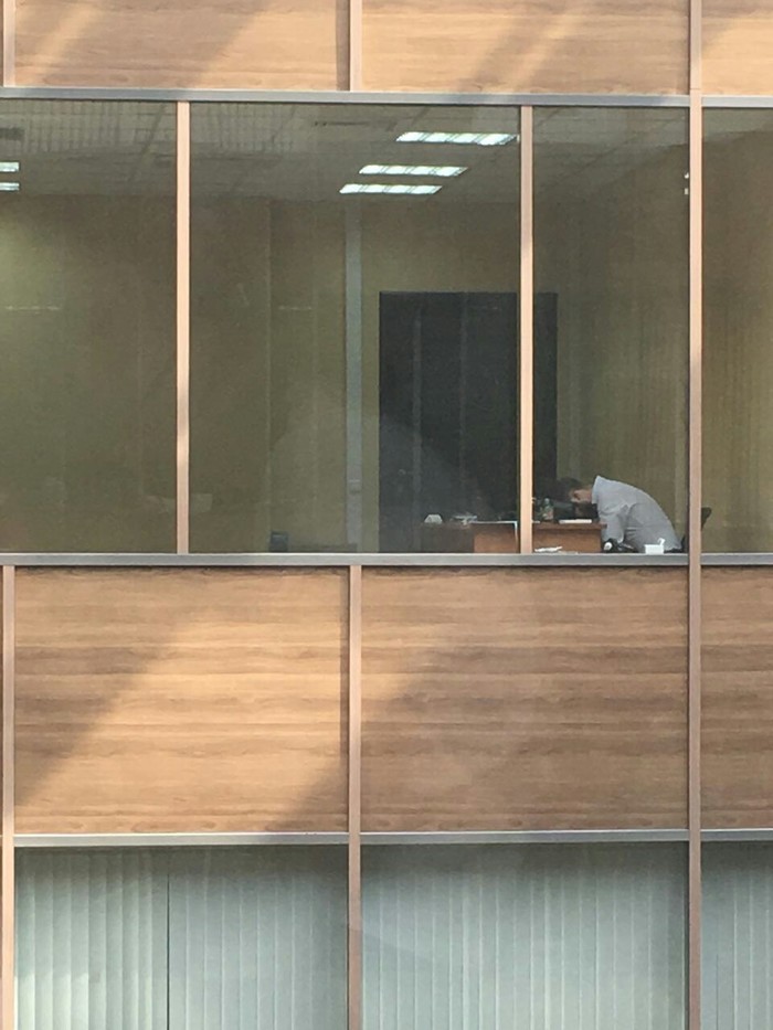 Witzige Nachtschicht Bilder die Friedhofsschicht%20(2) Arbeitswahnsinn und Bürosatire Friedhofsschicht: Sarkastische Einblicke in die Nachtschicht Arbeit, Genervt, Humorvolle Alltagsgeschichten, Müdigkeit | Die Kirche des heiligen Al Bundy 17. Oktober 2023 2
