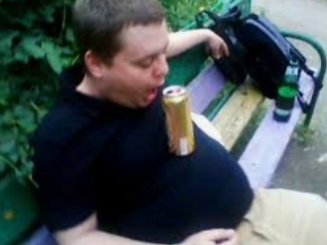 Warum erinnert mich mein Bierbauch ständig daran, dass ich verheiratet bin? Bier, Humorvolle Alltagsgeschichten, Mann, Probleme | Die Kirche des heiligen Al Bundy 12. Juni 2023 13