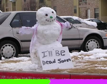 Trauriger Schneemann mit Schild bin bald gegangen Motivation mit einem Augenzwinkern: Lachen für die Seele Lachend ins Leere - Nihilismus als Lebensstil Alltag, Alltagsgott, Komische Begebenheiten des Lebens, Lustiges über das Leben | Die Kirche des heiligen Al Bundy 25. April 2023 10