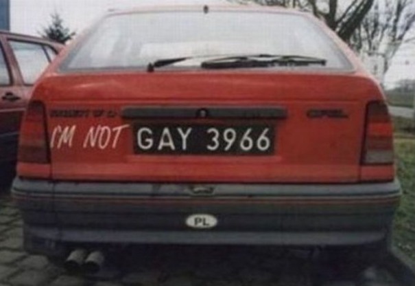 Ich bin nicht schwul Nummernschild Motivation mit einem Augenzwinkern: Lachen für die Seele So wirst du heute noch für schwul/lesbisch gehalten Komische Begebenheiten des Lebens, Liebesleben, Lustiges über das Leben | Die Kirche des heiligen Al Bundy 23. August 2024 10