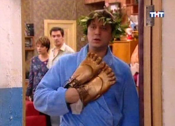 Bringe deine chaos Familie auf Al Bundy Niveau%20(5) Al Bundy - Der humorvolle Held des Alltags Wie man seine Familie auf "Bundy-Niveau" bringt - "Bundify" deine Familie eine schrecklich nette Familie, Familie, Komische Begebenheiten des Lebens | Die Kirche des heiligen Al Bundy 29. Juli 2023 1