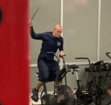 Warum jeder im Fitnessstudio dich heimlich beurteilt Fitness, Freizeit, Humorvolle Alltagsgeschichten, Probleme | Die Kirche des heiligen Al Bundy 2. April 2024 5