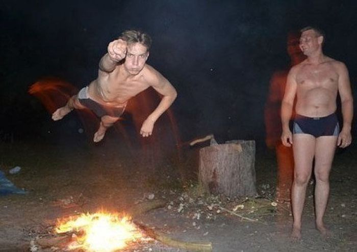 Lustige Bilder: Das Spiel der Jugend, uns Alte alt aussehen zu lassen Alt werden, Kinder, Lustige Bilder | Die Kirche des heiligen Al Bundy 7. Januar 2024 15