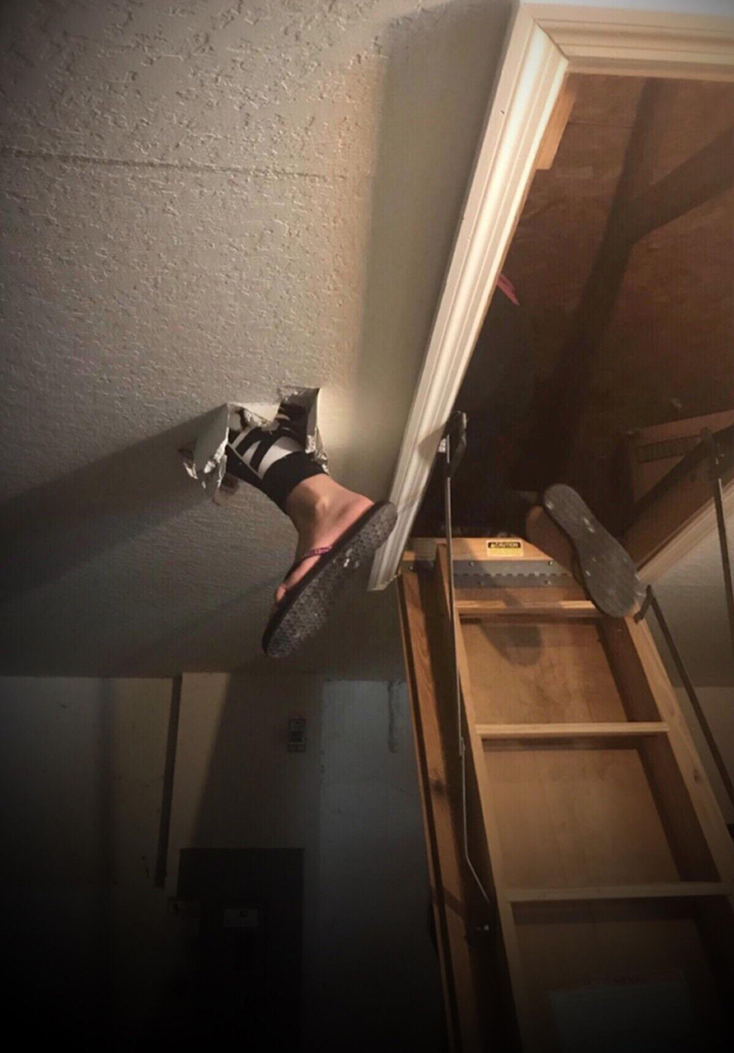 Do it Yourself Fail Wenn nichts gelingt lustig%20(2) Heitere Haushaltsmomente mit einem Augenzwinkern Komische Pannen: Zum Lachen und Staunen - missglückte DIY-Projekte! Heimwerker, Komische Begebenheiten des Lebens, Lustige Bilder | Die Kirche des heiligen Al Bundy 7. August 2023 14