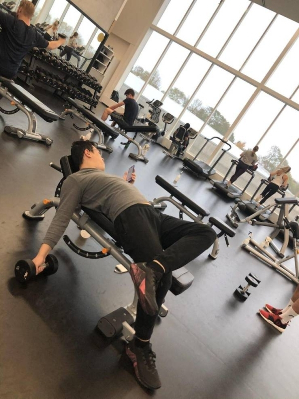 Lustiges aus der Muckibude Spassbilder%20(2) Muskelkraft und Schenkelklopfer: Fitness mit Humor Adé Komfortzone, hallo Schweißperlen: Willkommen in der Muckibude Fitness, Freizeit, Humorvolle Alltagsgeschichten, Muskeln, Sport | Die Kirche des heiligen Al Bundy 22. Mai 2023 5