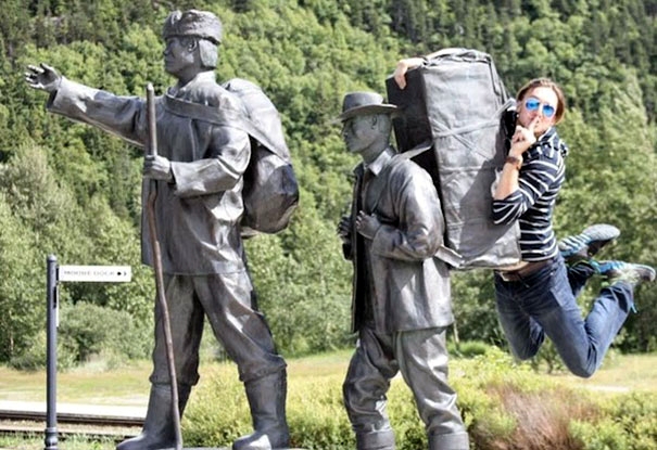 Statuen: Die perfekte Lösung, um Platz auf öffentlichen Plätzen zu verschwenden und Tauben eine Stelle zum ausruhen zu geben Lustige Bilder, Lustige Menschen, Öffentlichkeit | Die Kirche des heiligen Al Bundy 20. März 2023 16