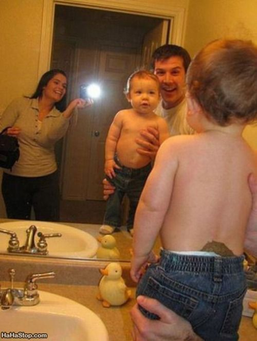 Im Spiegel %C3%A4lter anders aussehen Spassbilder%20(1) Motivation mit einem Augenzwinkern: Lachen für die Seele Warum lässt mein Spiegelbild mich älter aussehen als Methusalem? Alt werden, Badezimmer, Beschweren, Humorvolle Alltagsgeschichten | Die Kirche des heiligen Al Bundy 4. Januar 2024 7