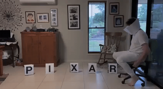 Pixar Intro Parodie springende Lampe Freizeit mit Freude: Entspannung, pur Pixar Studios Intro Parodie. Springende Lampe