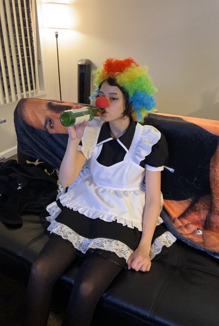 Party-Dominoeffekt: Wie aus einer harmlosen Idee eine wilde Hausparty wurde Besoffene Geschichte, Freizeit, Komische Begebenheiten des Lebens, Party | Die Kirche des heiligen Al Bundy 24. November 2023 2