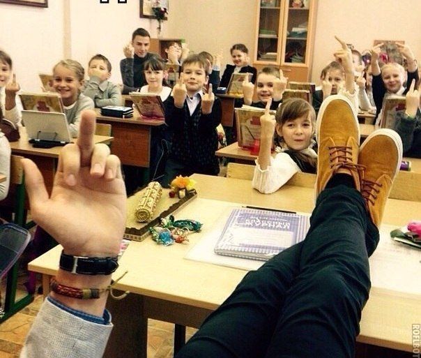 Lachflashs in der Schule: Die lustigsten Lehrer- und Schülergeschichten Humorvolle Alltagsgeschichten, Kinder, Lustiges, Pflichten | Die Kirche des heiligen Al Bundy 28. April 2023 2