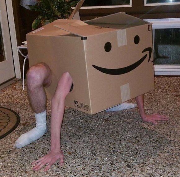 Paketzustellung witzige Spassbilder Paketbote%20(2) Freizeit mit Freude: Entspannung, pur Warten auf die Paketzustellung: Die leidige Komödie der Zustellzeiten Alltag, Arbeit, Humorvolle Alltagsgeschichten, Lustiges über das Leben | Die Kirche des heiligen Al Bundy 21. November 2023 9