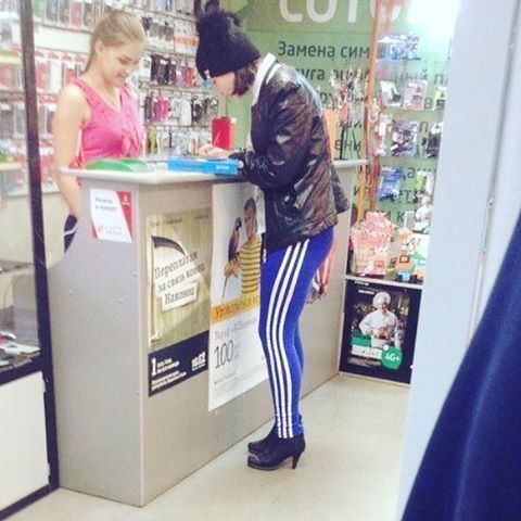 Die neue Coolness - Wenn Schlabberlook und Flecken zum Statussymbol werden Fashion, Komische Begebenheiten des Lebens, Wissen zum lachen | Die Kirche des heiligen Al Bundy 12. August 2023 7