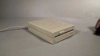 Flopp Disc Disketten Vintage Nostalgie%20(1) Vintage Humor Blog Disketten: Vintage-Humor und nostalgische Gründe, warum Floppys so toll waren Vergangenheit | Die Kirche des heiligen Al Bundy 1. November 2023 11