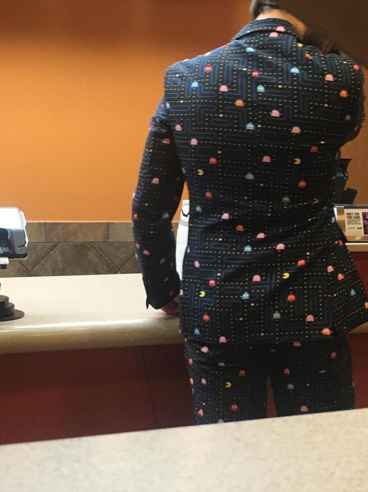 Ehemann Kleidungsstil ist furchtbar lustig %20(1) Männliche Marotten: Lustiges aus der Männerdomäne Warum gleicht der Kleiderschrank meines Ehemannes einer Zeitkapsel aus den 80ern? Ehemann, Fashion, Komische Begebenheiten des Lebens, Lustige Menschen, Vergangenheit | Die Kirche des heiligen Al Bundy 29. Mai 2023 3