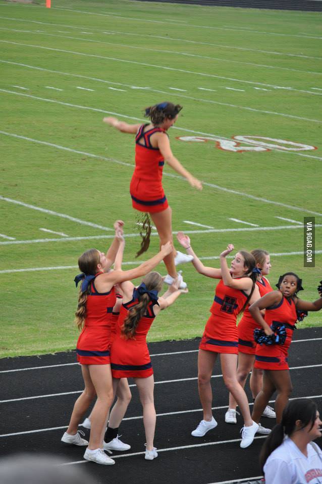 Puschel-Power - Das unbekannte Leben eines Cheerleaders Komische Begebenheiten des Lebens, Lustiges, Sport | Die Kirche des heiligen Al Bundy 4. Mai 2023 4